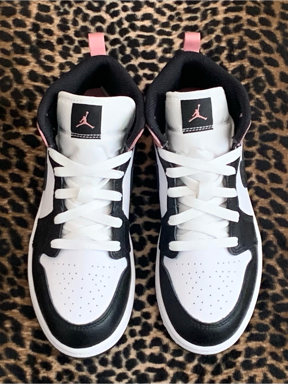 Nike - Picture 4 of 6